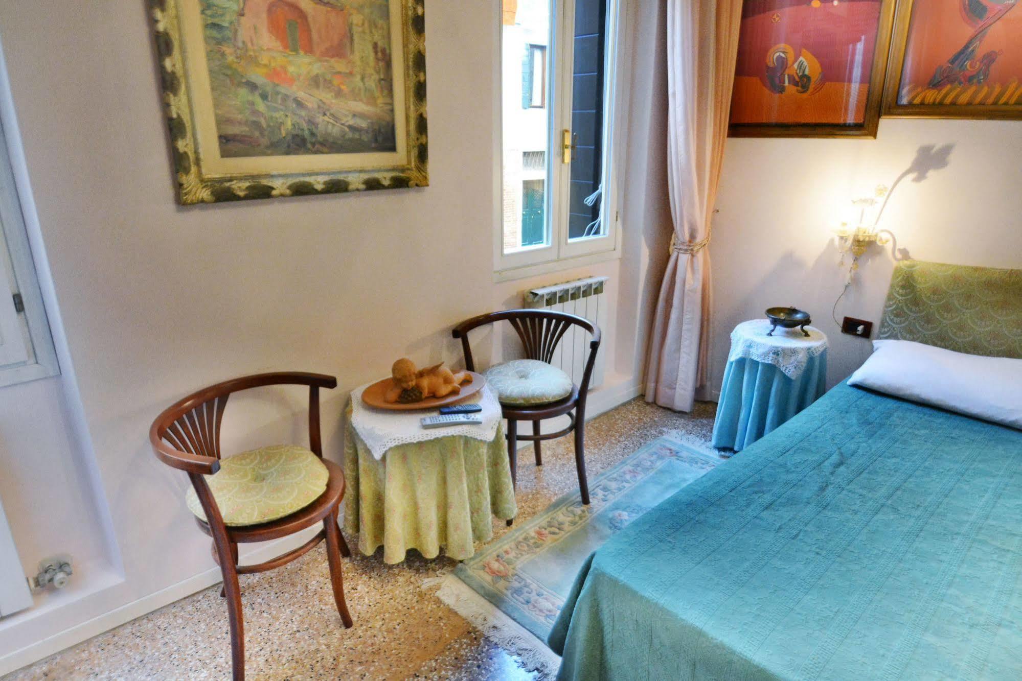 Ve.n.i.ce. Cera Casa Del Sol Apartamento Venecia